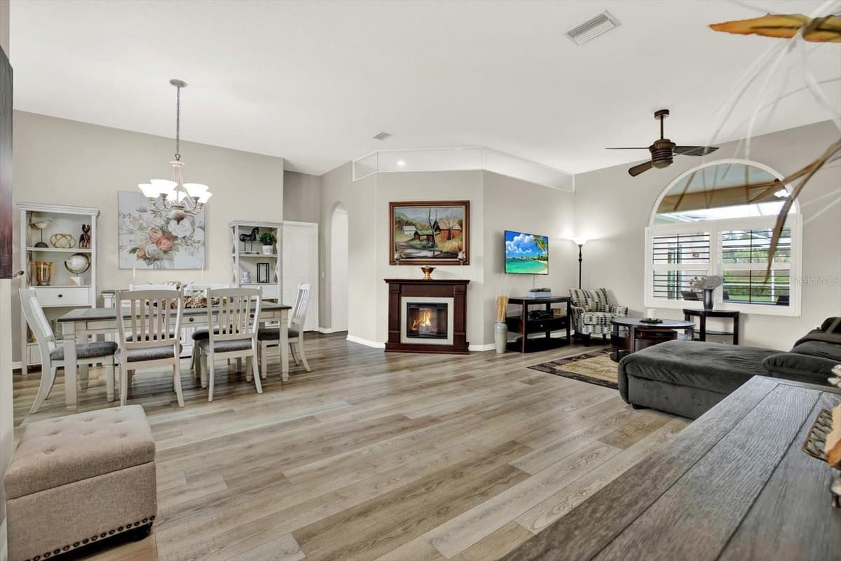 2318 EDELWEISS LOOP — photo 5 of 57