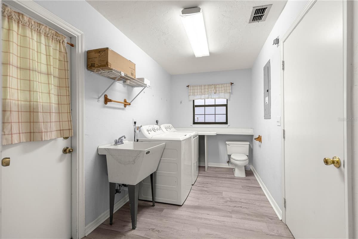 716 31ST AVENUE — photo 33 of 37