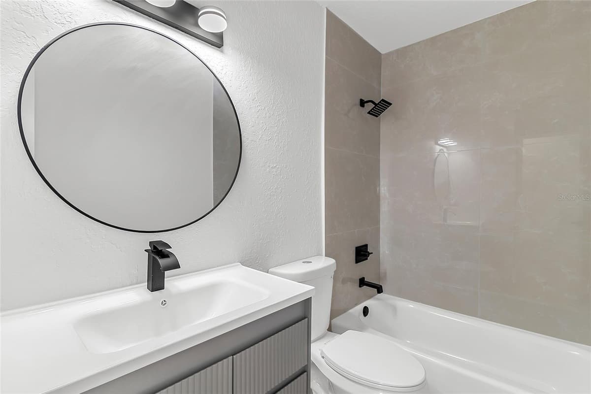 1825 AARON AVENUE — photo 24 of 26