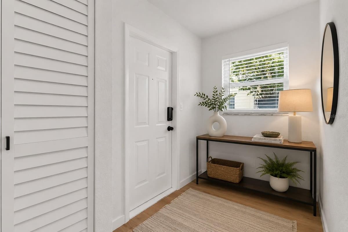 1825 AARON AVENUE — photo 6 of 26