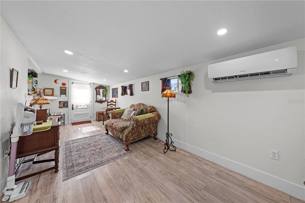 1726 MISSOURI AVENUE — photo 4 of 37