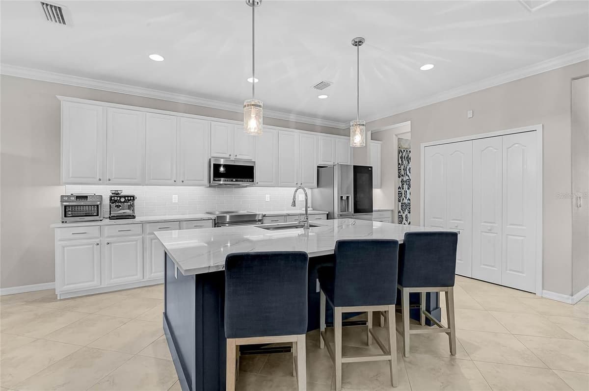20275 GRANLAGO DRIVE — photo 11 of 61