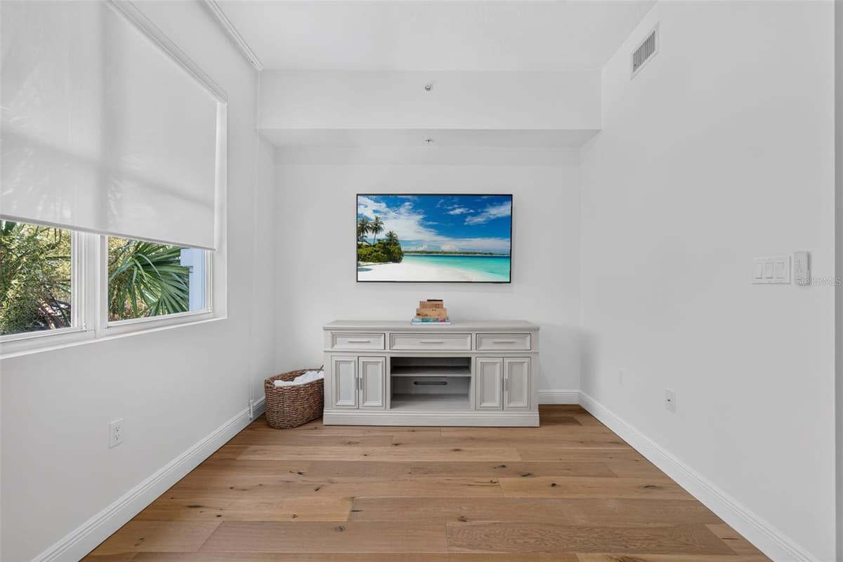 433 CENTRAL AVENUE — photo 15 of 66