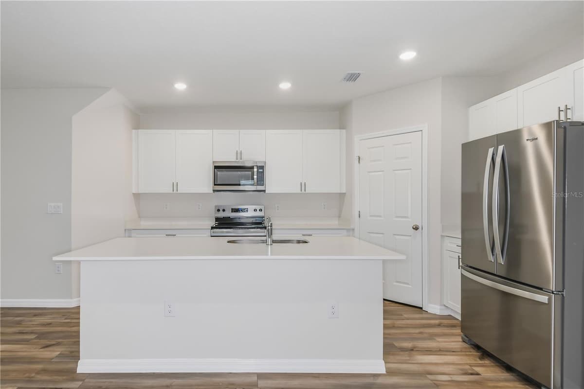9892 PELICAN COAST DRIVE — photo 11 of 23