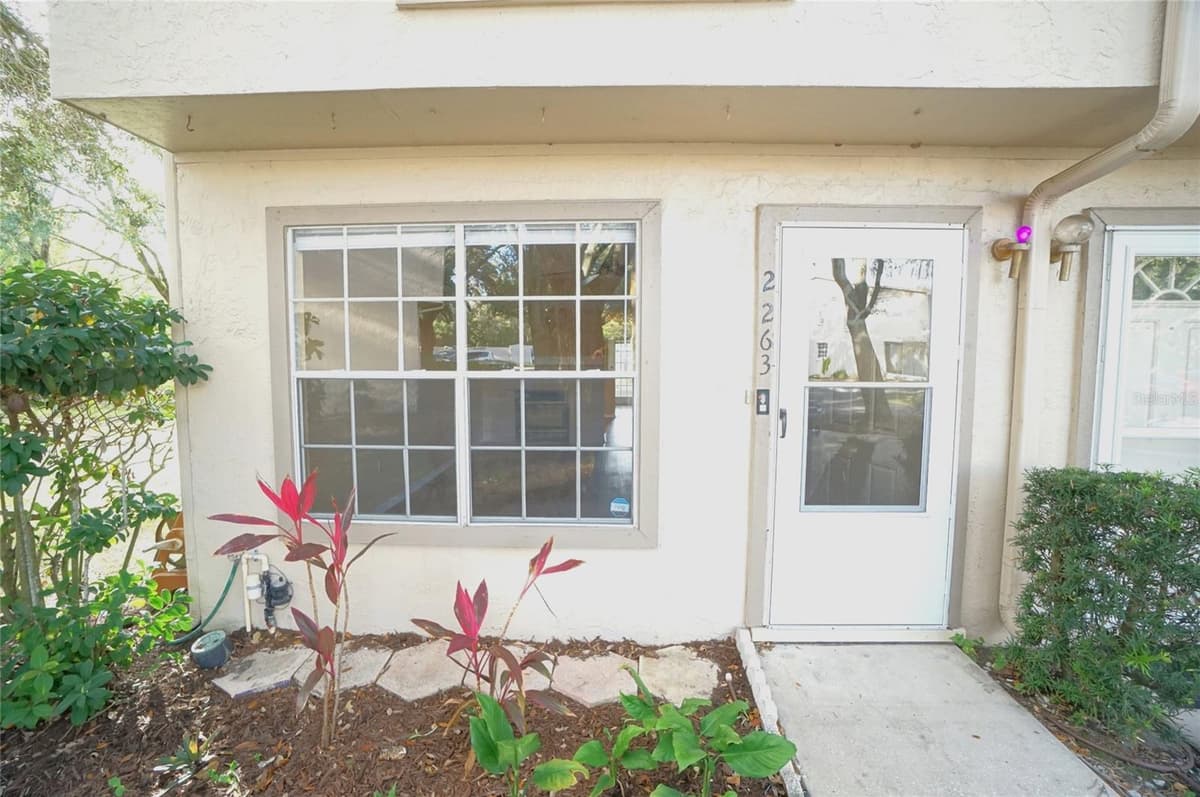2263 FLETCHERS POINT CIRCLE — photo 2 of 23