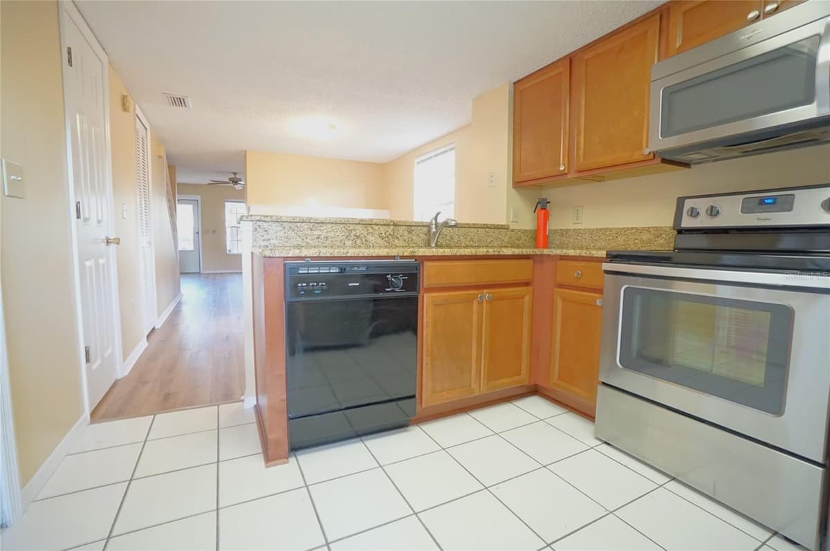 2263 FLETCHERS POINT CIRCLE — photo 12 of 23