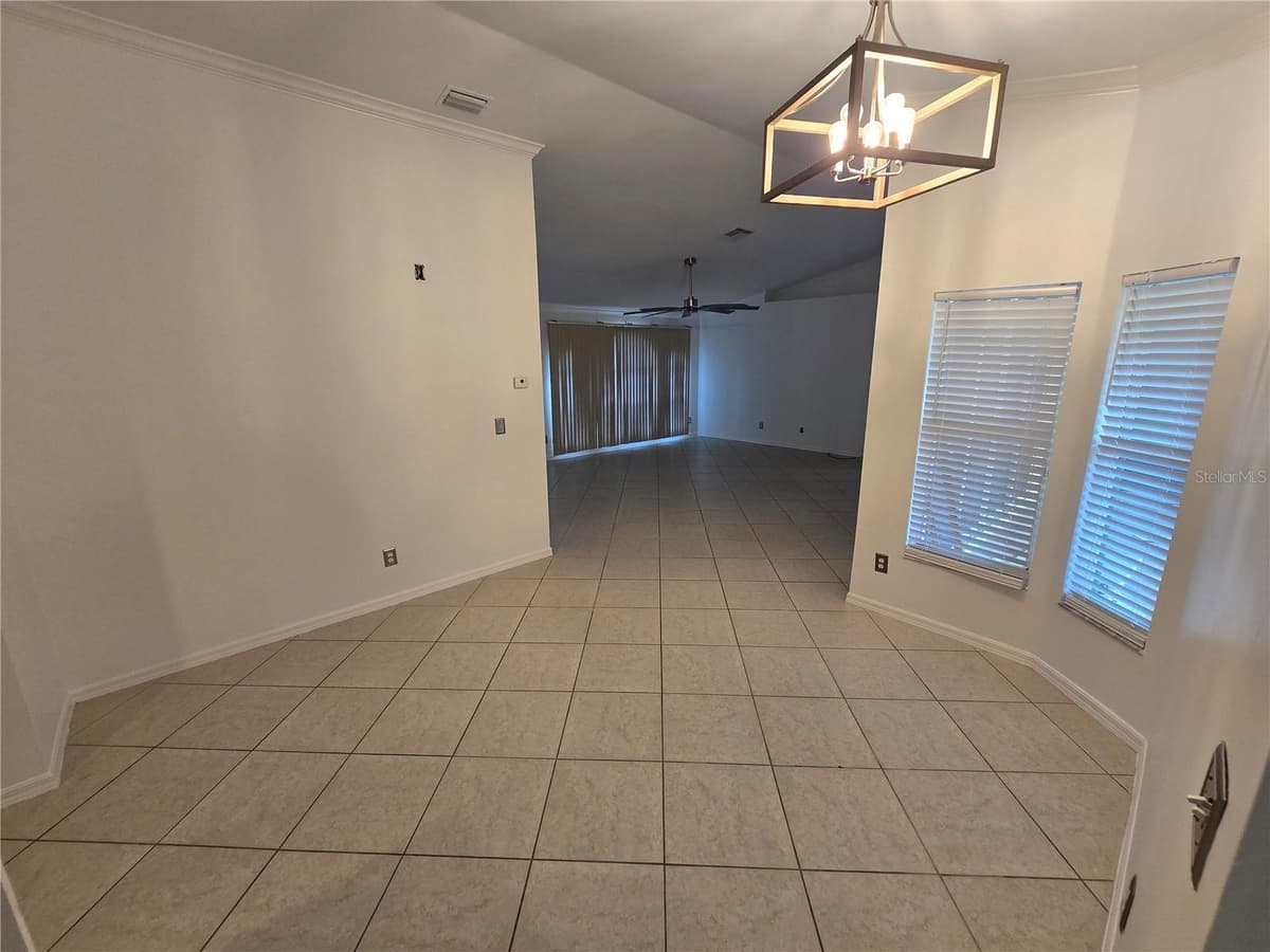 219 25TH PLACE — photo 7 of 28
