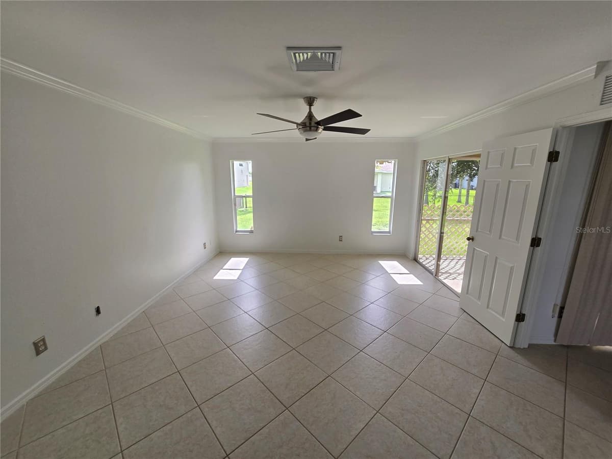 219 25TH PLACE — photo 15 of 28