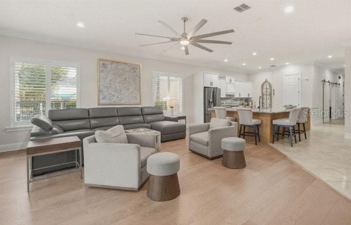 7491 GATHERING DRIVE — photo 17 of 60
