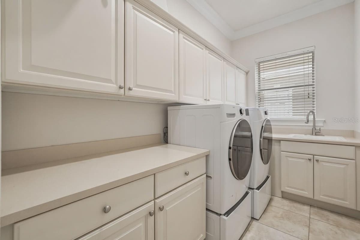 7491 GATHERING DRIVE — photo 31 of 60