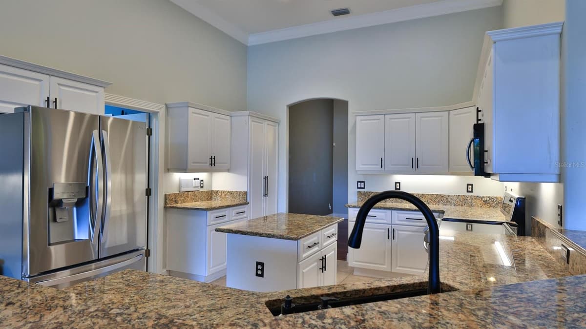 6070 SABAL CREEK BOULEVARD — photo 13 of 57