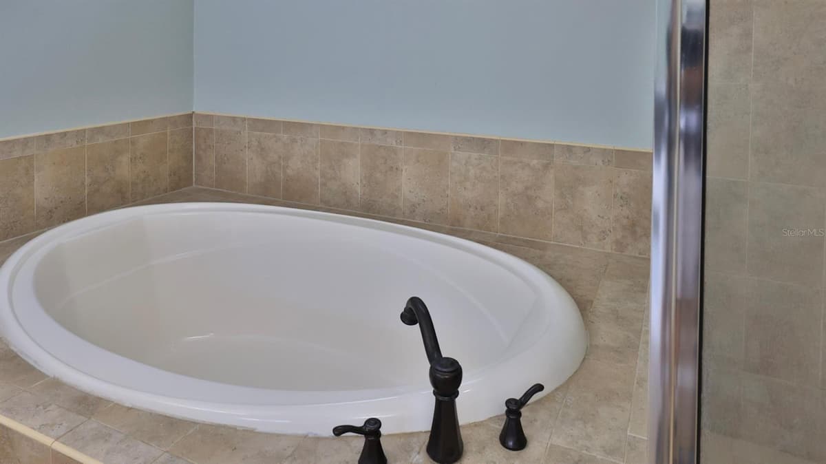 6070 SABAL CREEK BOULEVARD — photo 34 of 57