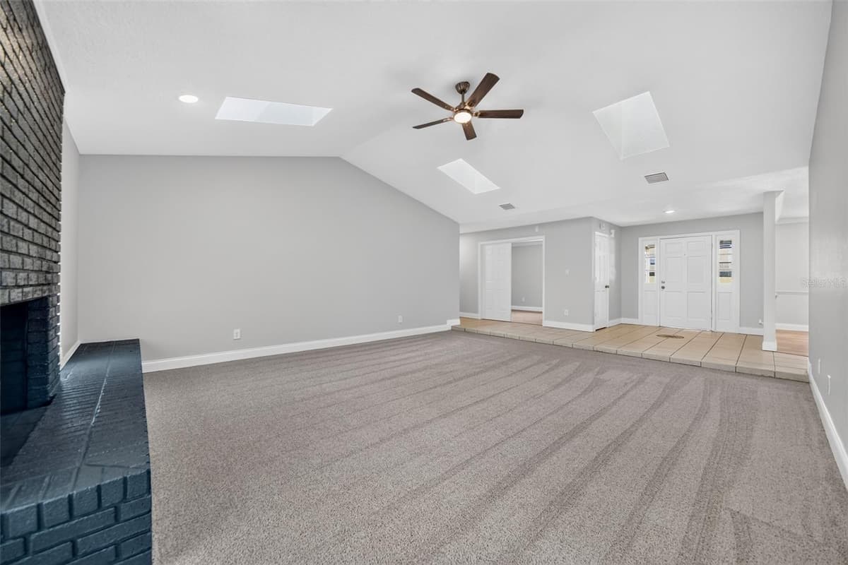 1390 COR JESU COURT — photo 3 of 14