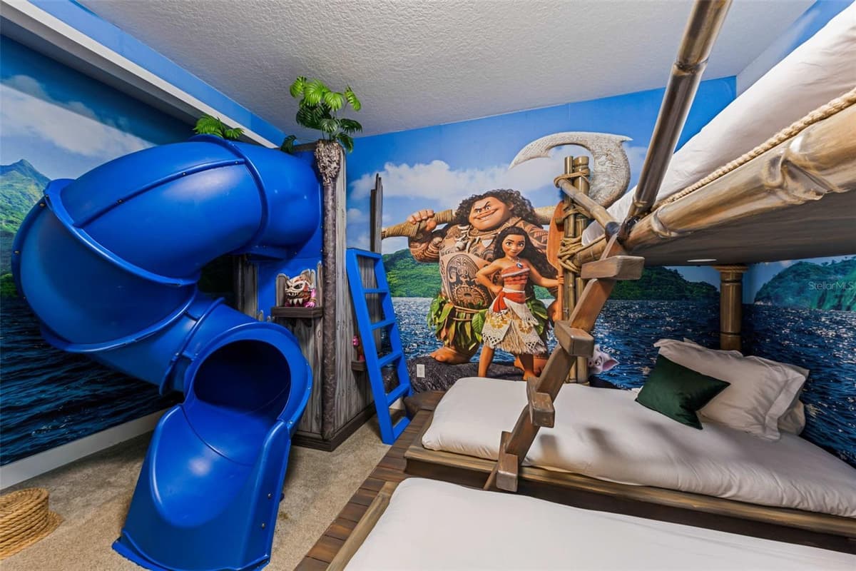 451 LASSO DRIVE — photo 3 of 48