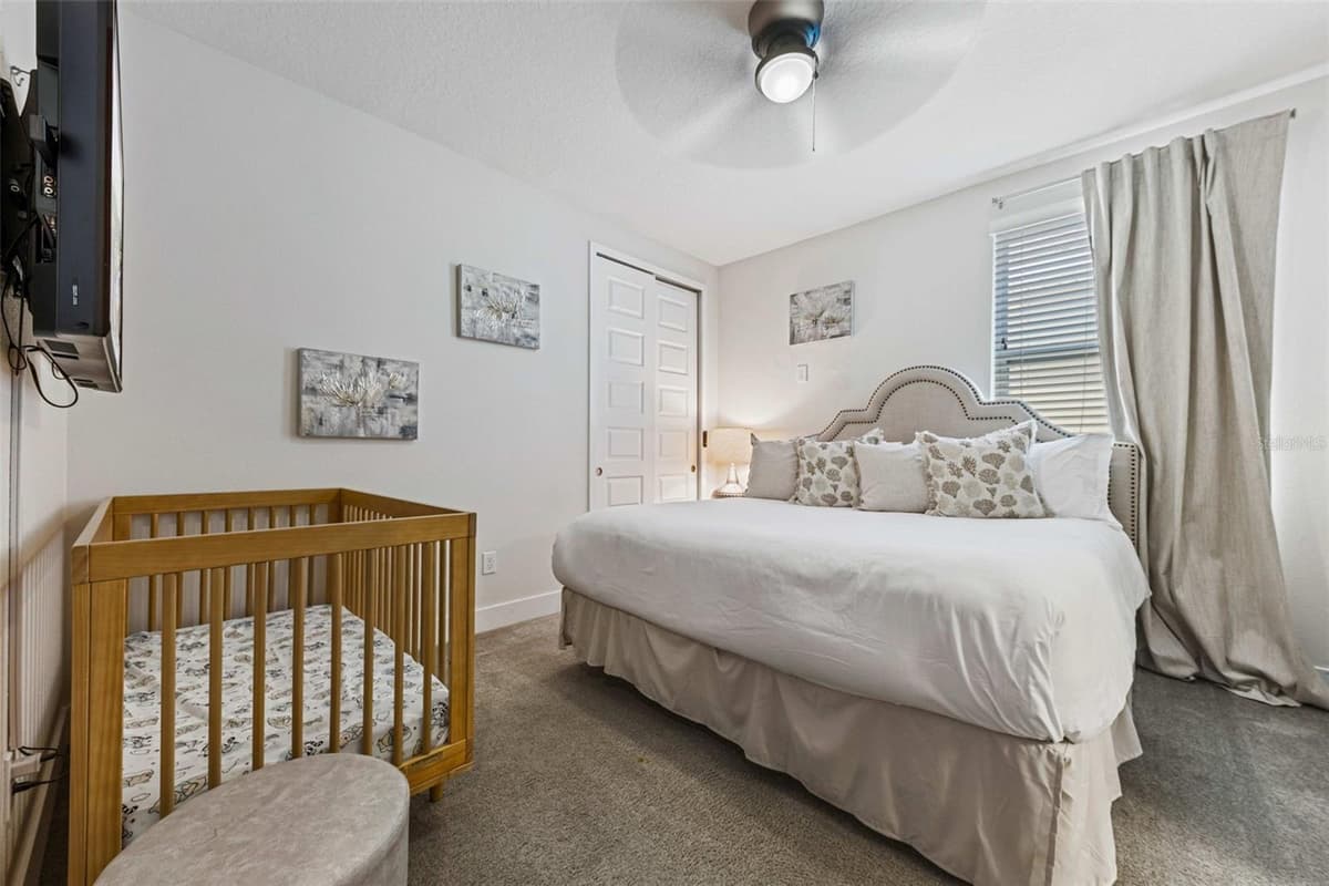 451 LASSO DRIVE — photo 38 of 48