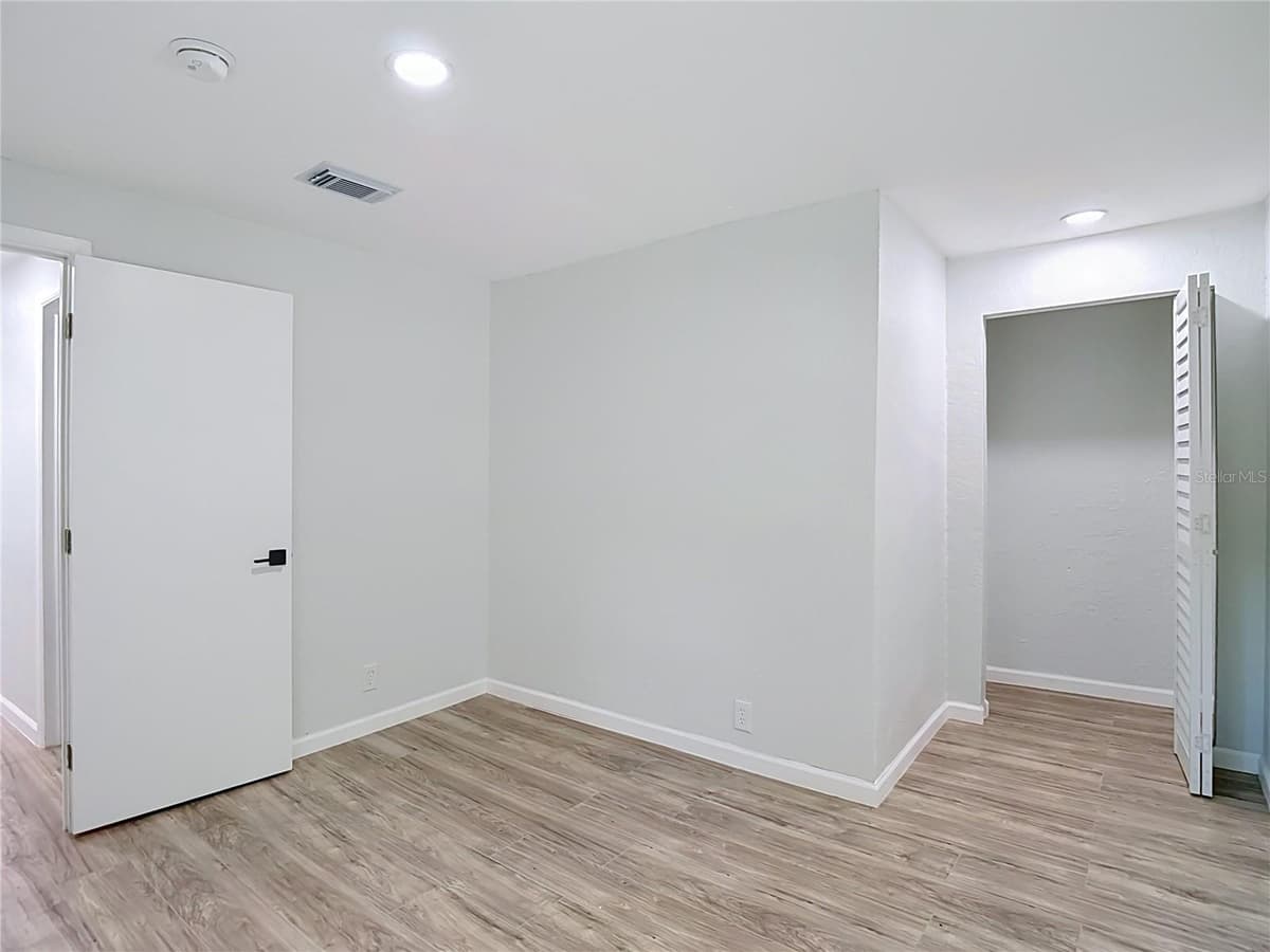 10009 FLORENCE AVENUE — photo 31 of 46