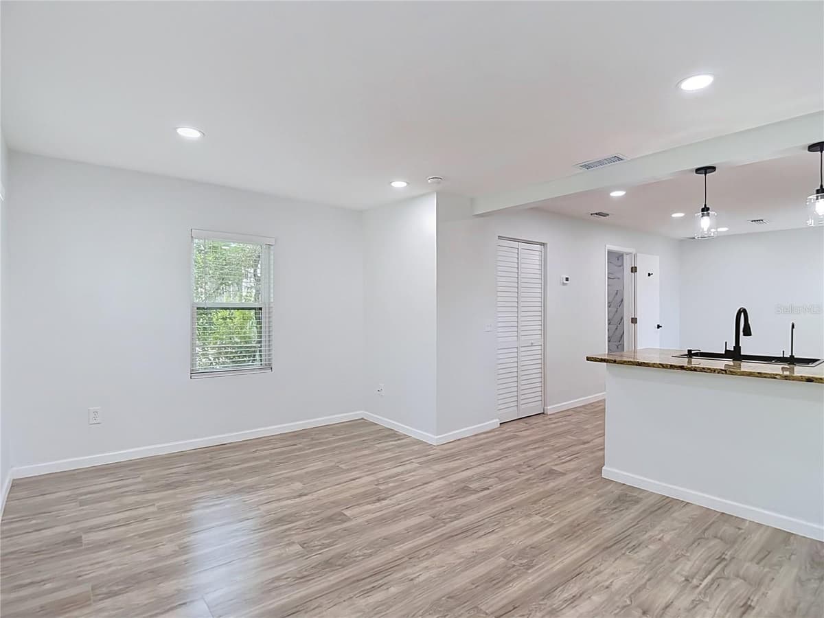 10009 FLORENCE AVENUE — photo 8 of 46