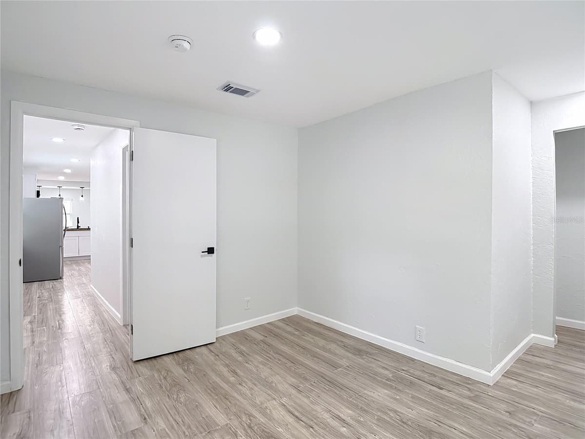 10009 FLORENCE AVENUE — photo 32 of 46