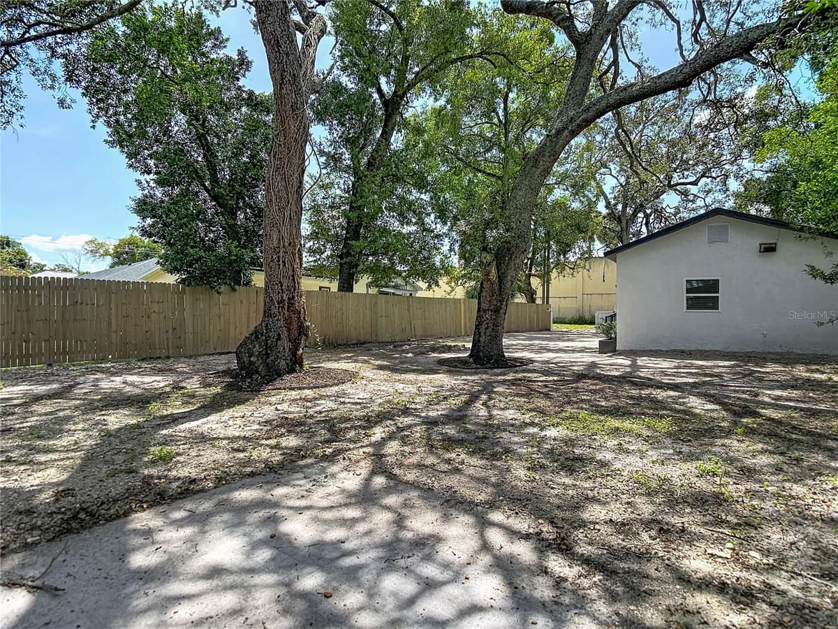 10009 FLORENCE AVENUE — photo 3 of 46