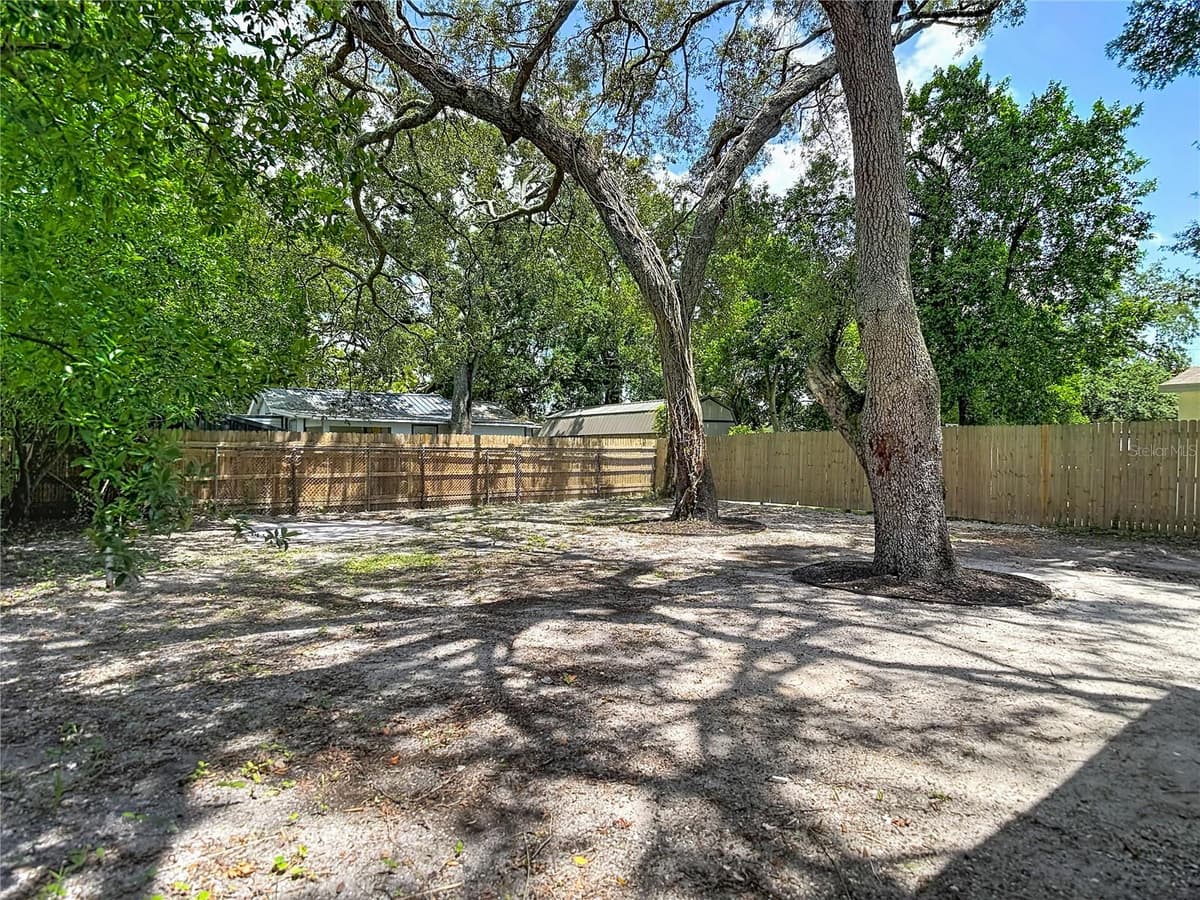 10009 FLORENCE AVENUE — photo 2 of 46