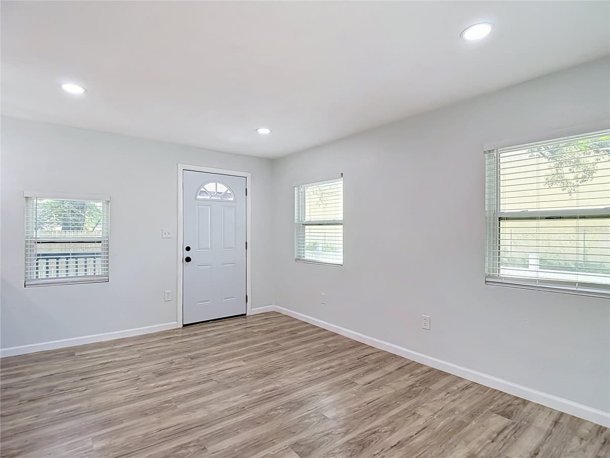 10009 FLORENCE AVENUE — photo 11 of 46