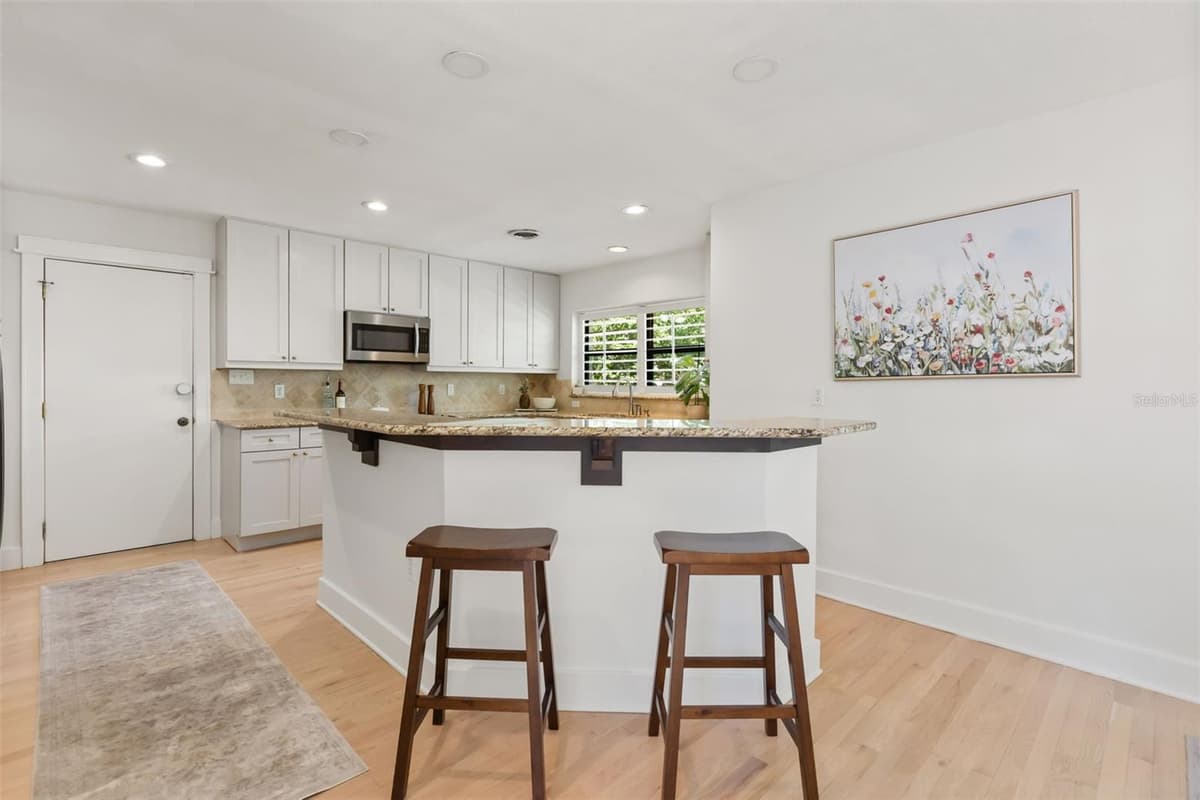 934 BOARDMAN STREET — photo 11 of 45