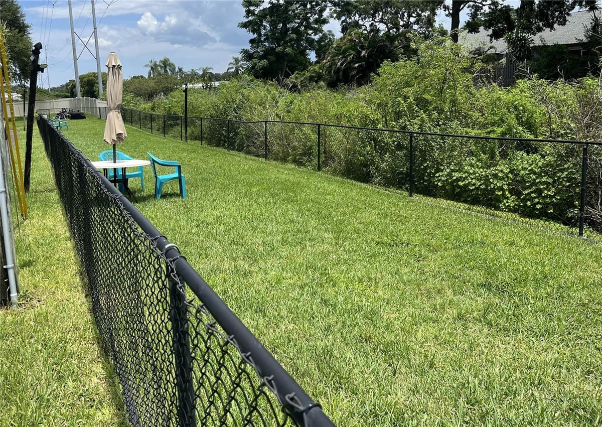 2500 WINDING CREEK BOULEVARD — photo 21 of 22