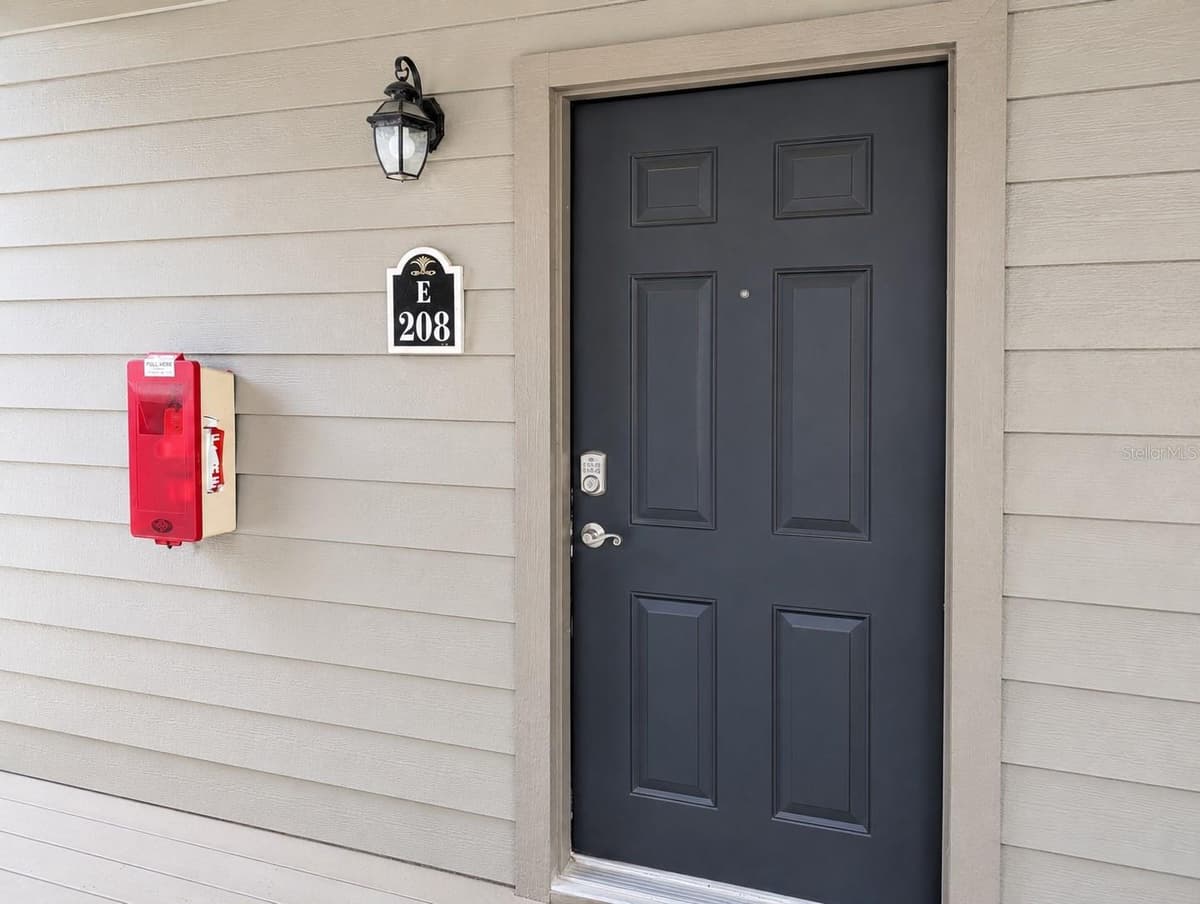 2500 WINDING CREEK BOULEVARD — photo 3 of 22
