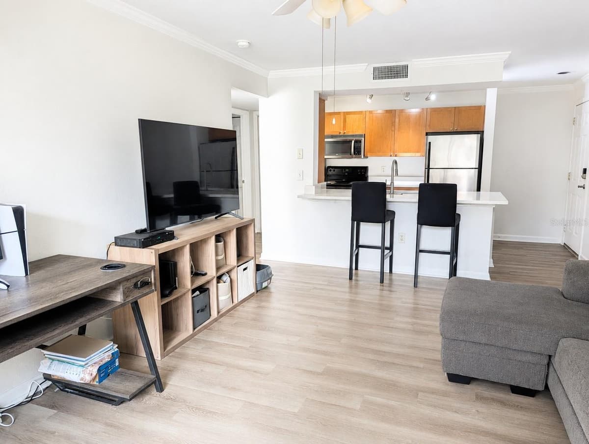 2500 WINDING CREEK BOULEVARD — photo 8 of 22