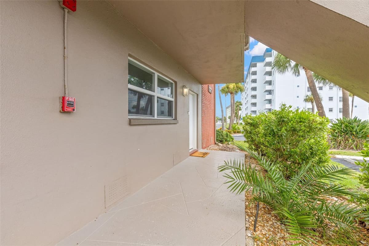 2 CAUSEWAY BOULEVARD — photo 27 of 27