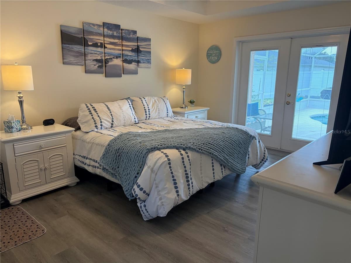 25 BISCAY LANE — photo 10 of 18