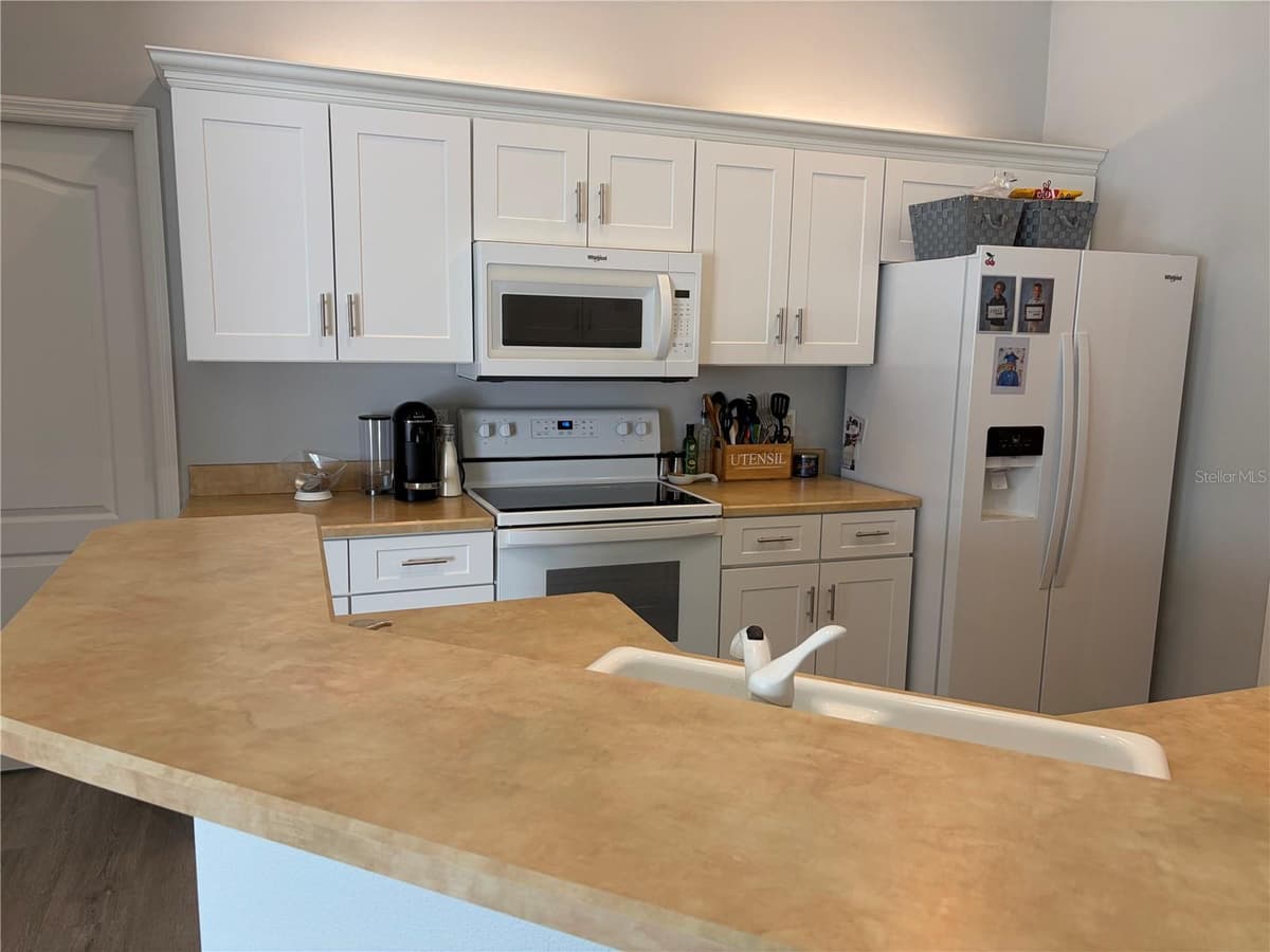 25 BISCAY LANE — photo 6 of 18
