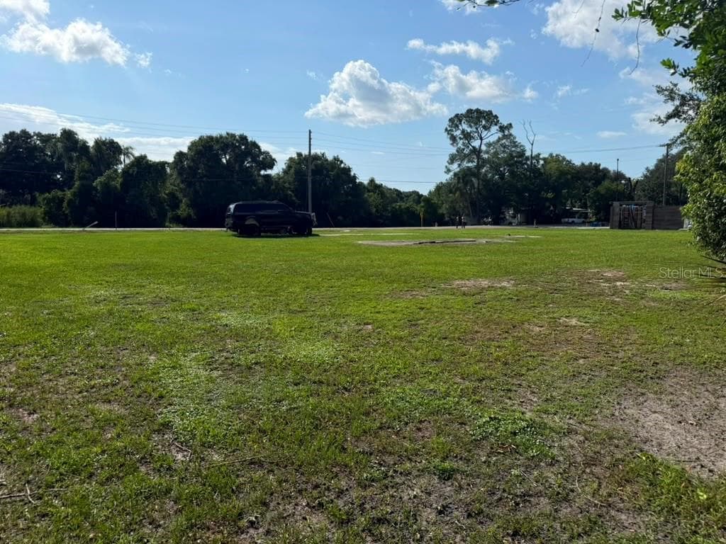 8844 MOBLEY ROAD — photo 1 of 7