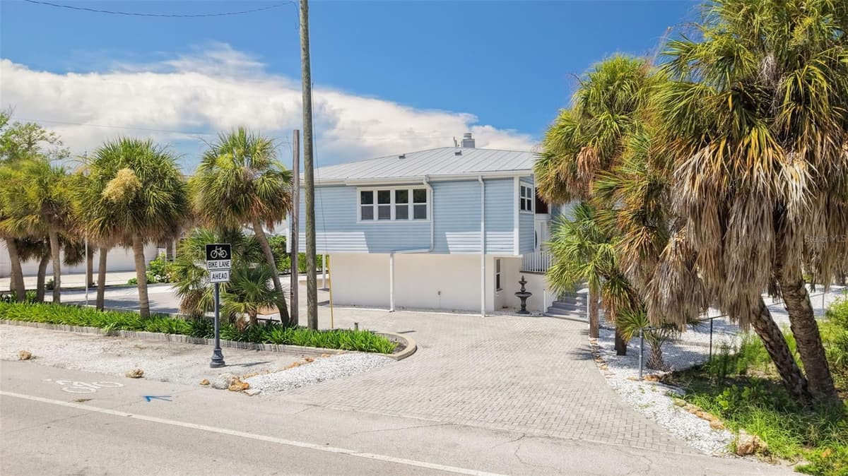 6000 BEACH ROAD — photo 3 of 67