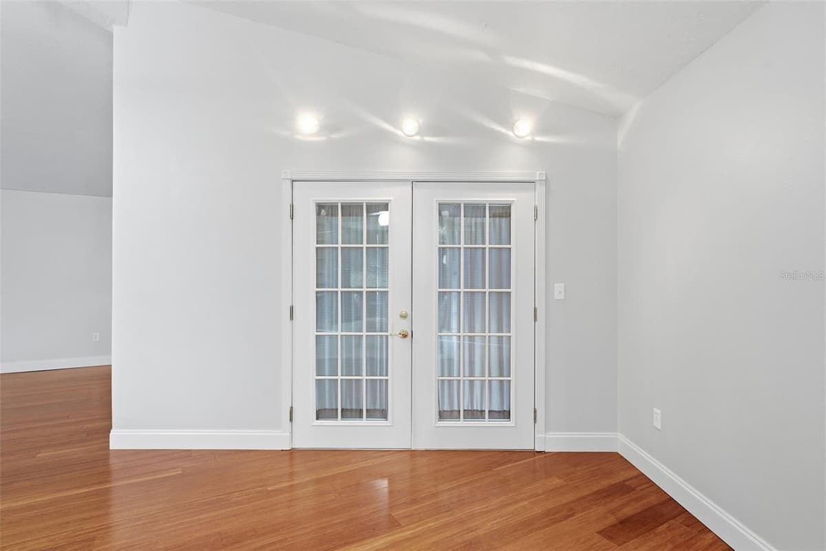 6000 BEACH ROAD — photo 17 of 67