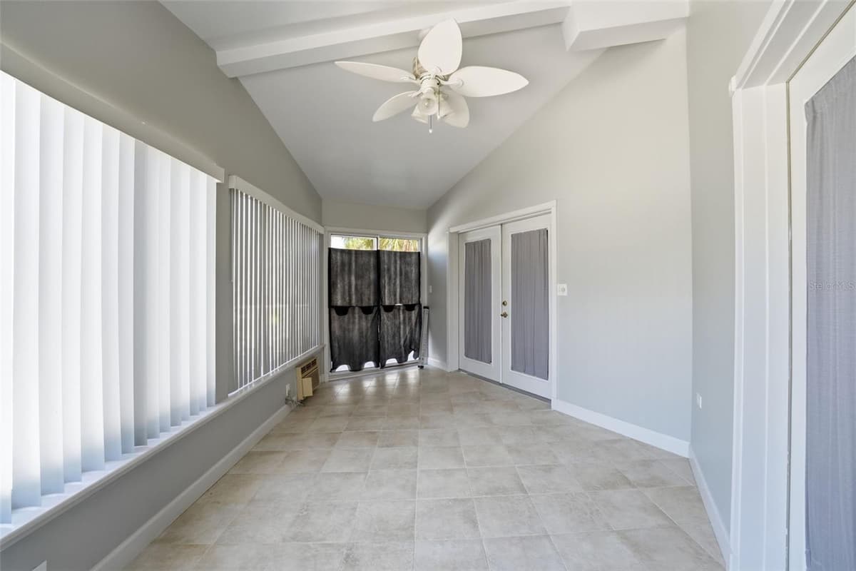6000 BEACH ROAD — photo 9 of 67