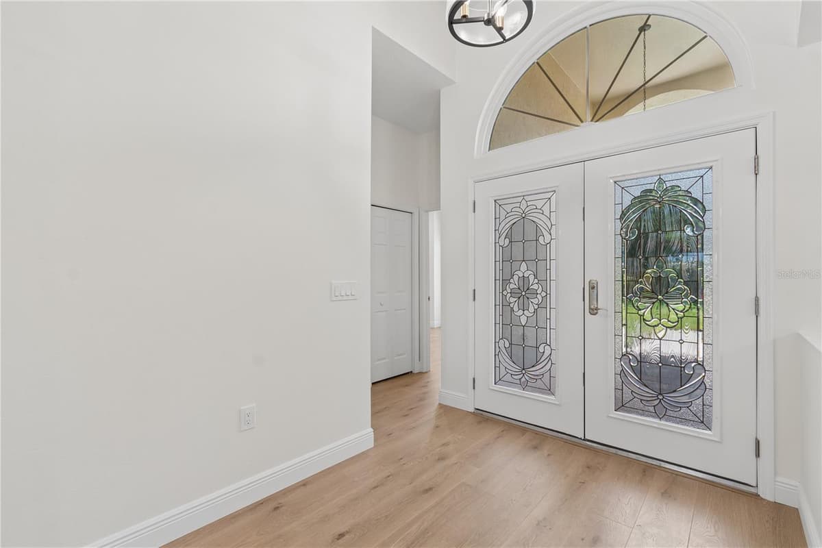 18811 VICTOR MANUEL DRIVE — photo 15 of 95