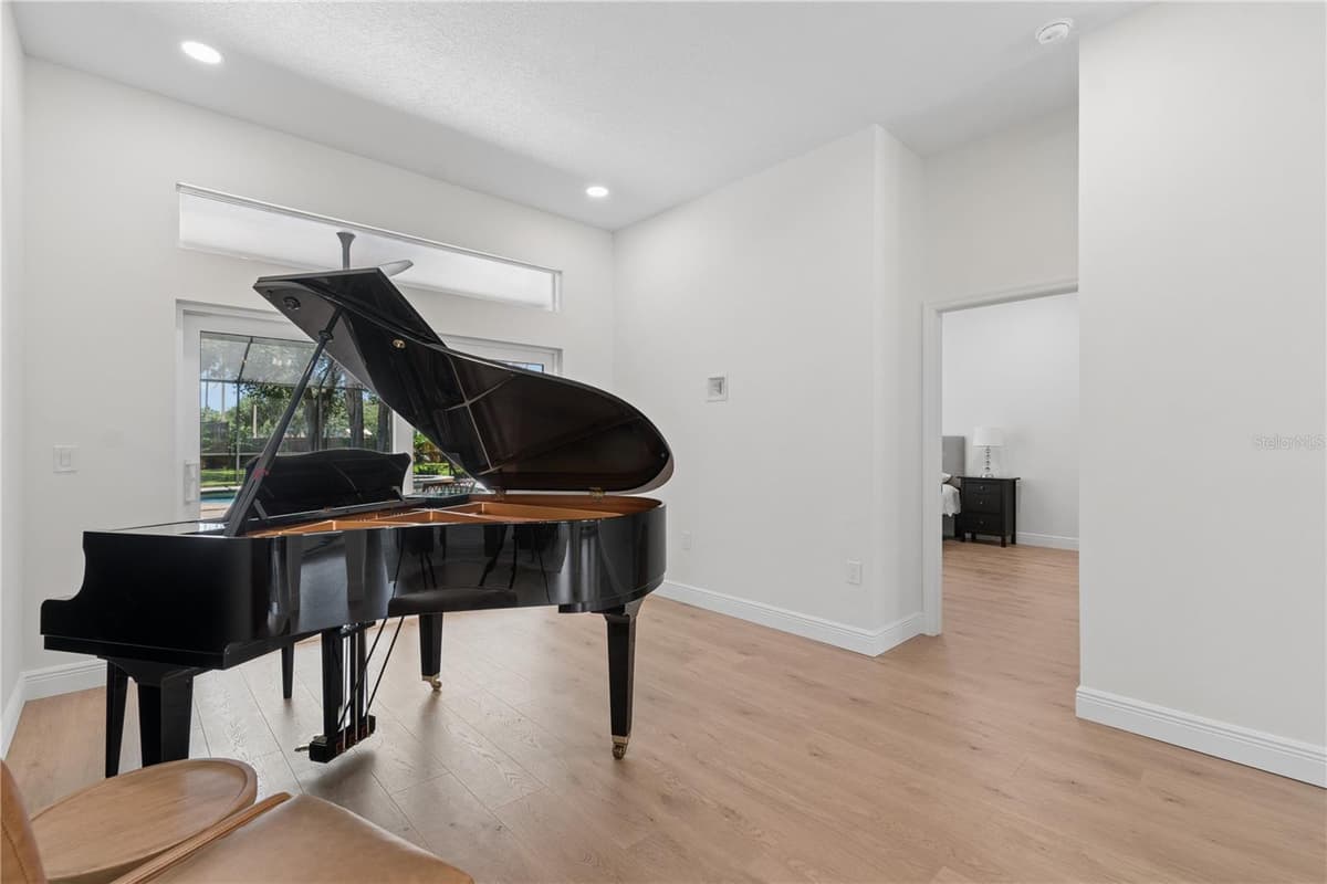 18811 VICTOR MANUEL DRIVE — photo 22 of 95
