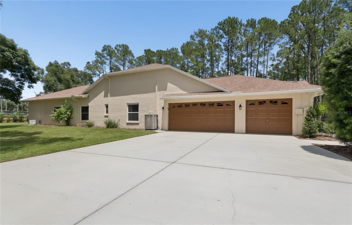 18811 VICTOR MANUEL DRIVE — photo 4 of 95