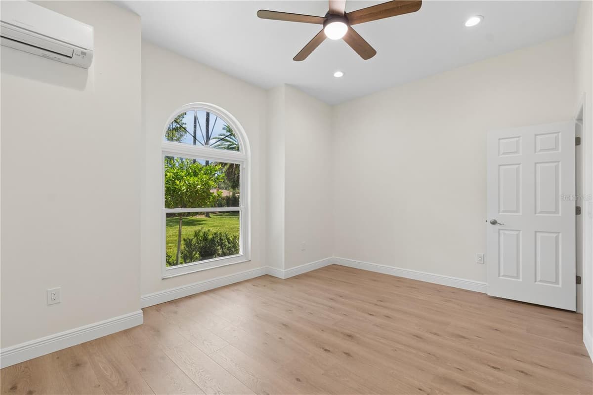18811 VICTOR MANUEL DRIVE — photo 17 of 95