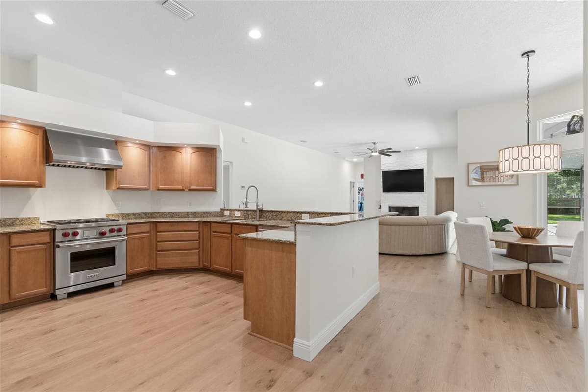 18811 VICTOR MANUEL DRIVE — photo 31 of 95