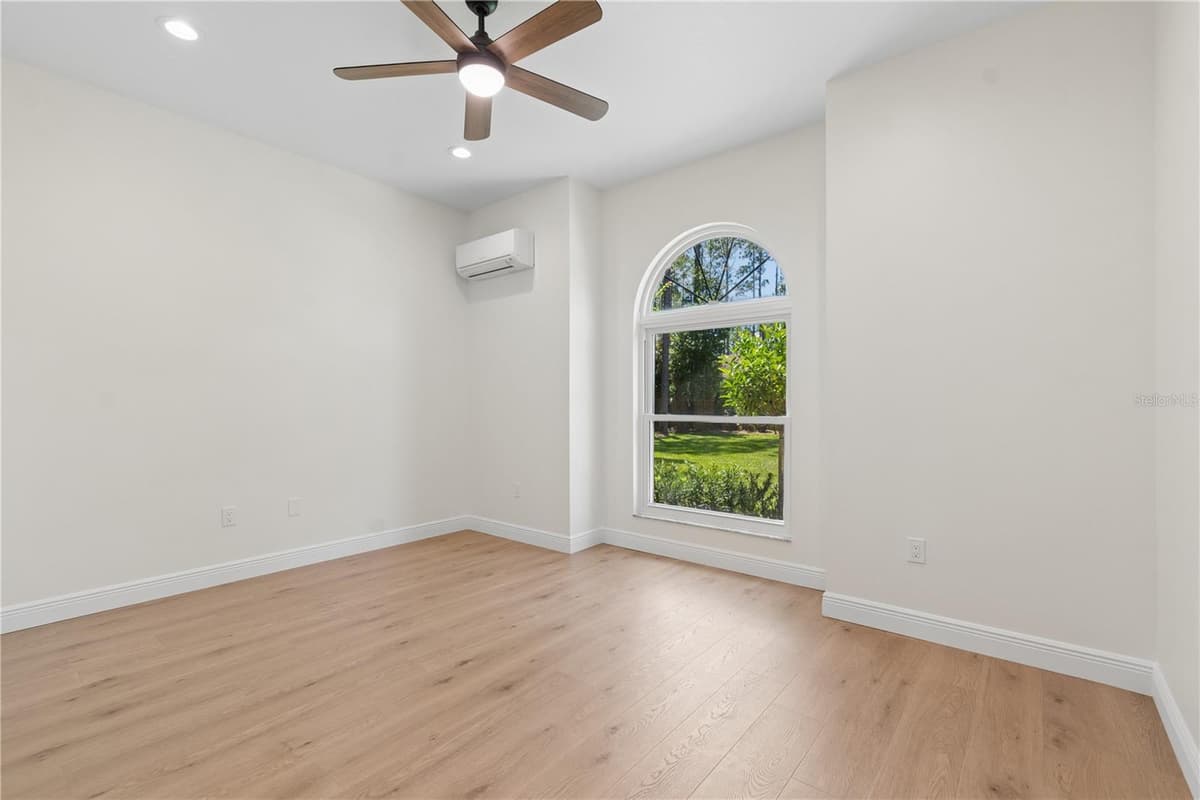 18811 VICTOR MANUEL DRIVE — photo 16 of 95