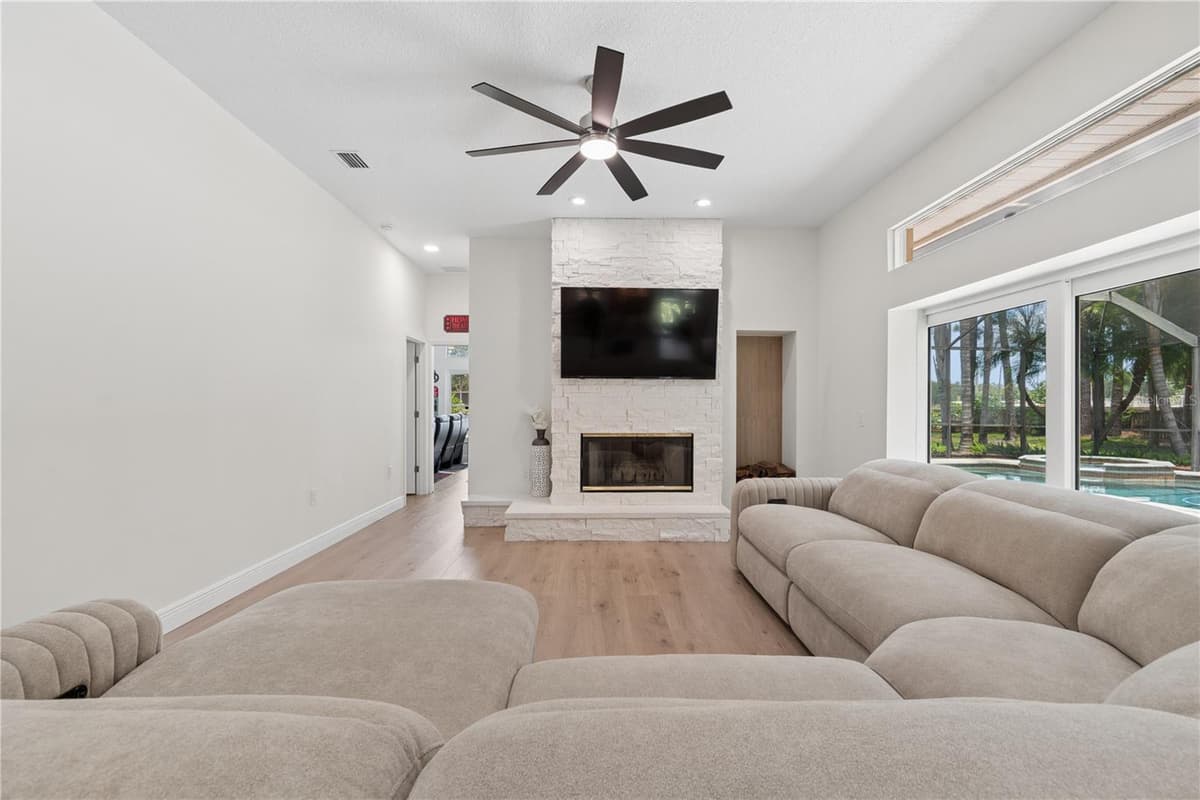 18811 VICTOR MANUEL DRIVE — photo 40 of 95