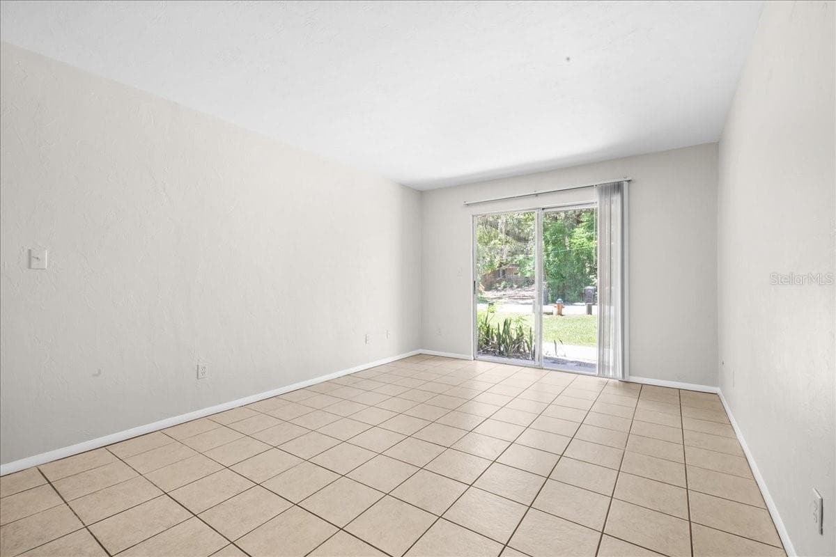1015 9TH STREET — photo 5 of 20