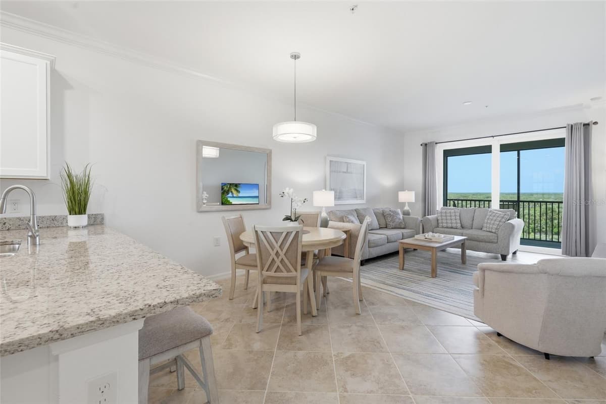14081 HERITAGE LANDING BOULEVARD — photo 3 of 73