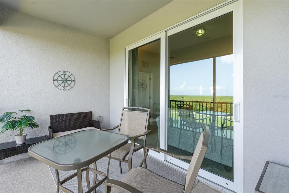 14081 HERITAGE LANDING BOULEVARD — photo 33 of 73