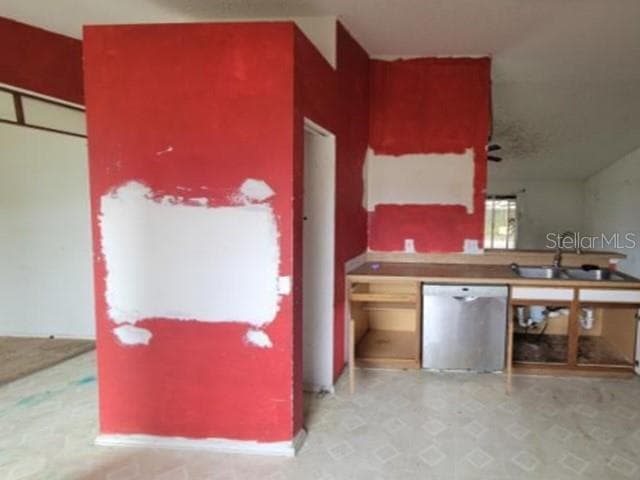 713 TOULON DRIVE — photo 7 of 12
