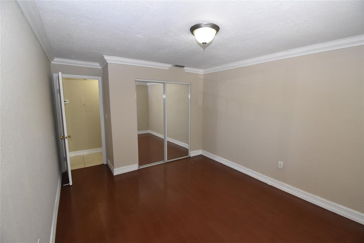 5221 BAYSHORE BOULEVARD — photo 12 of 24