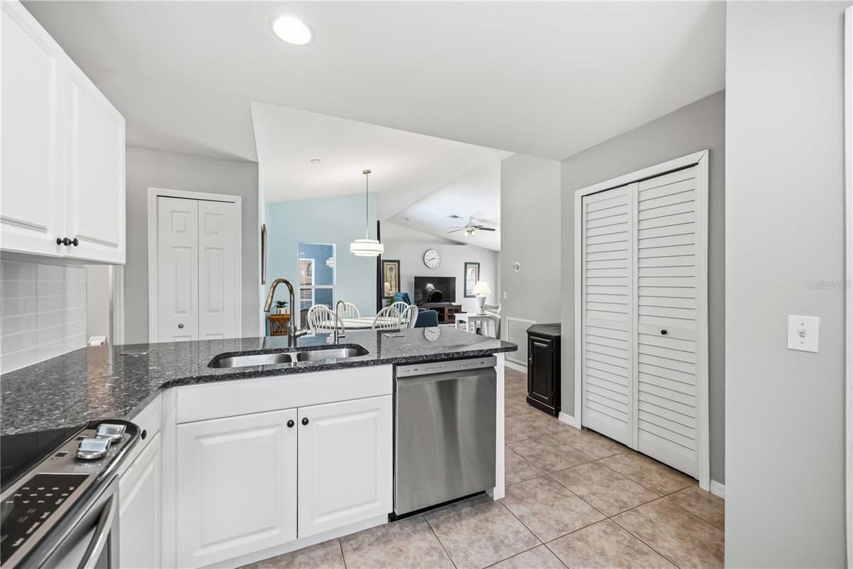 1738 LANSDALE AVENUE — photo 12 of 26
