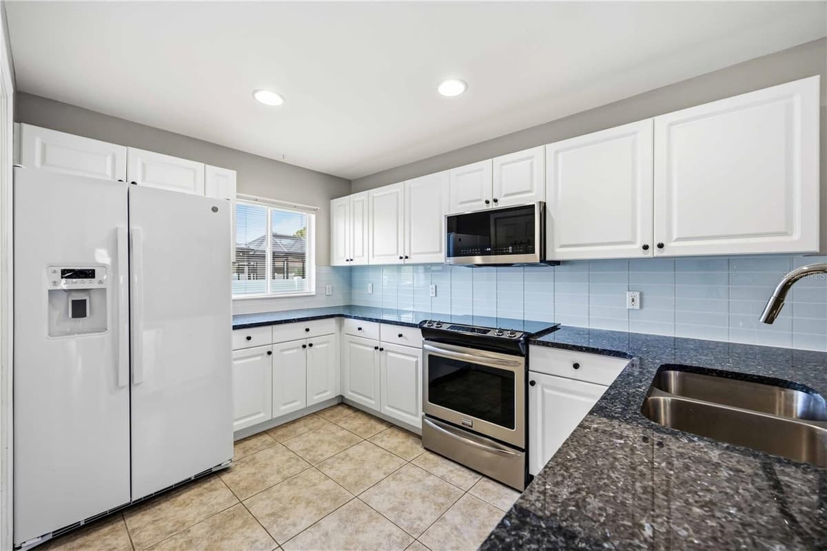 1738 LANSDALE AVENUE — photo 10 of 26